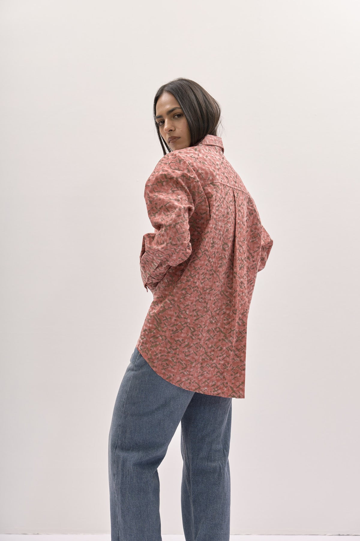 Classic Button Shirt 002